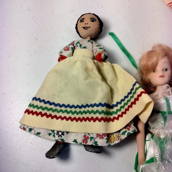 Vintage Dolls Mixed Doll Lot 5 Porcelain Flocked Gondlier Handmade Collectible - Picture 9 of 16